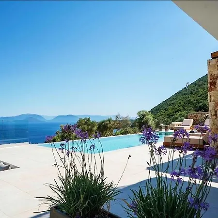 Calliste Villa Evgiros